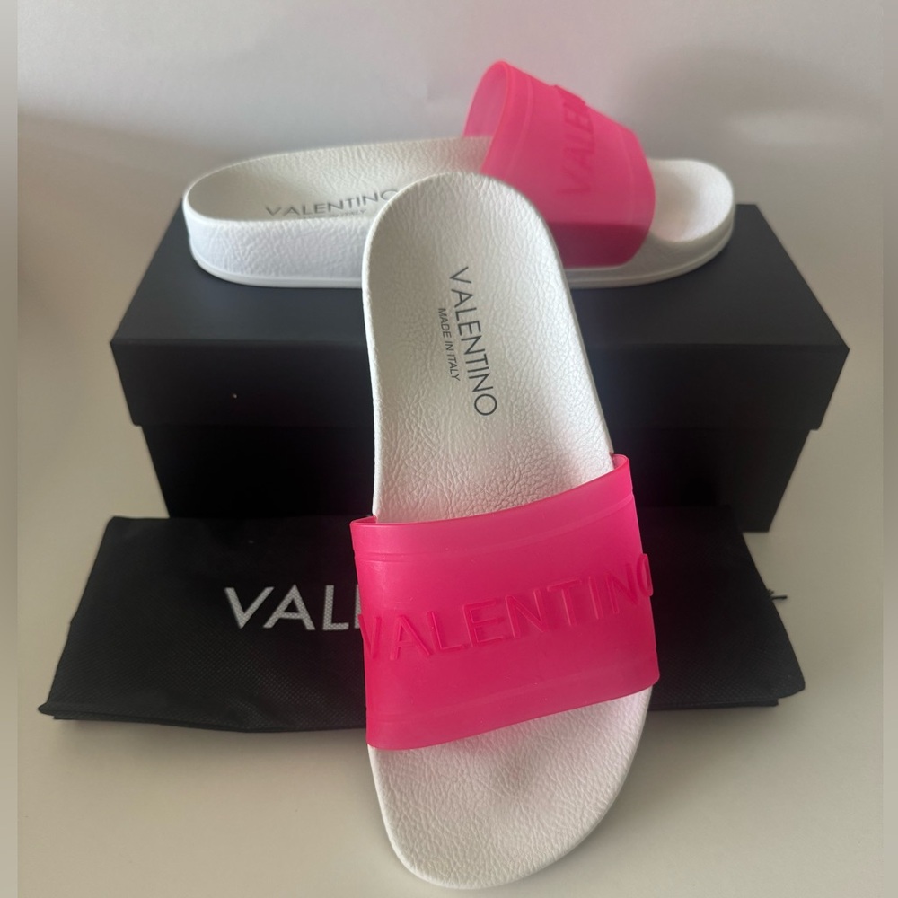 Valentino Pool Slides Iride Fuchsia Pink and White Sandals Lightweight Size 9